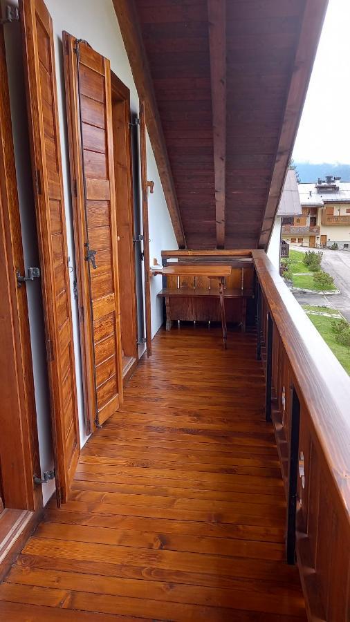 Appartement Deliziosa Mansarda Con Vista Dolomiti à San Vito di Cadore Extérieur photo