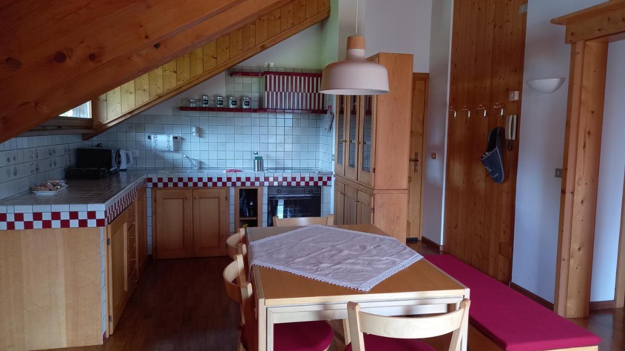 Appartement Deliziosa Mansarda Con Vista Dolomiti à San Vito di Cadore Extérieur photo