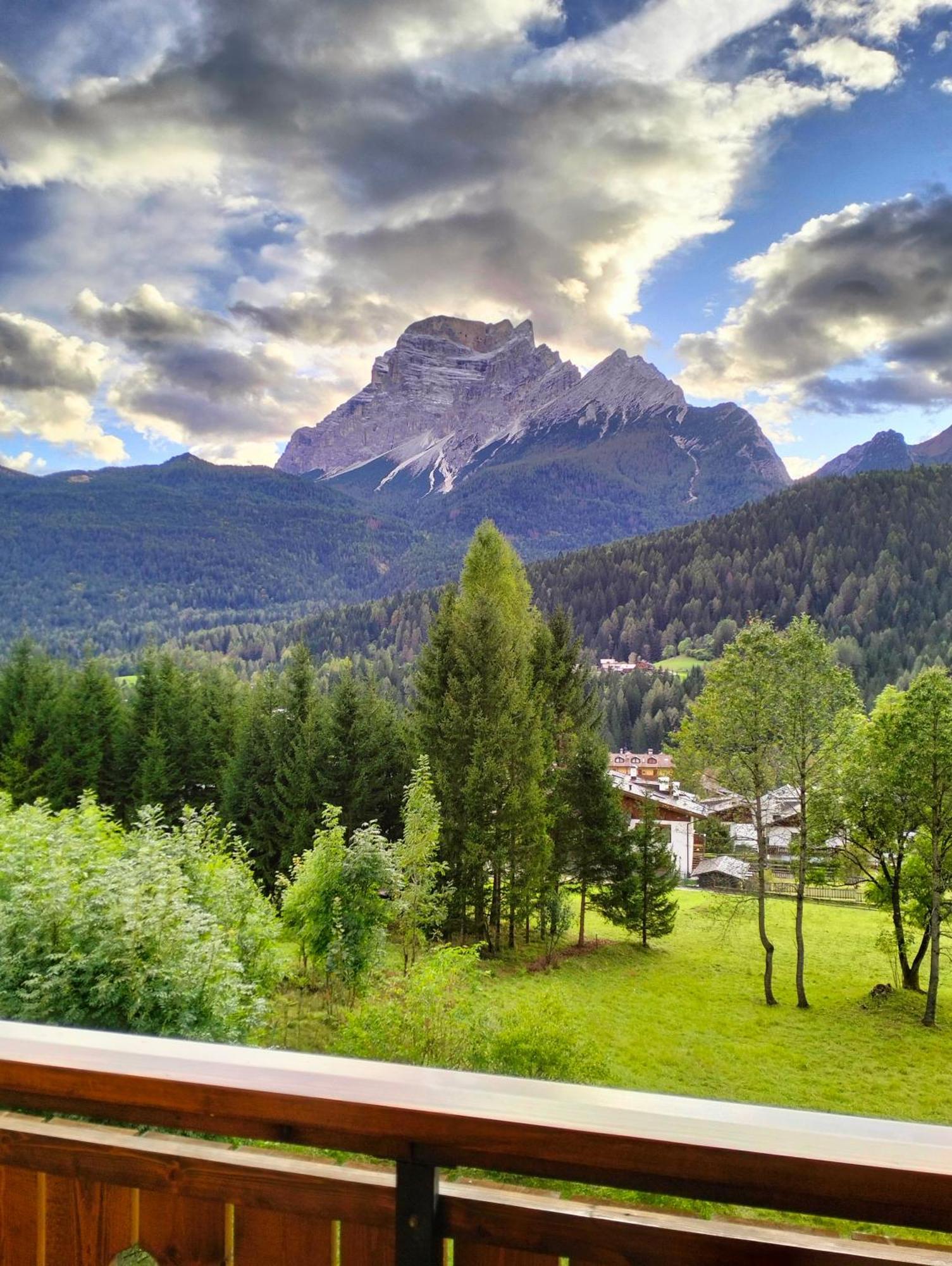 Appartement Deliziosa Mansarda Con Vista Dolomiti à San Vito di Cadore Extérieur photo